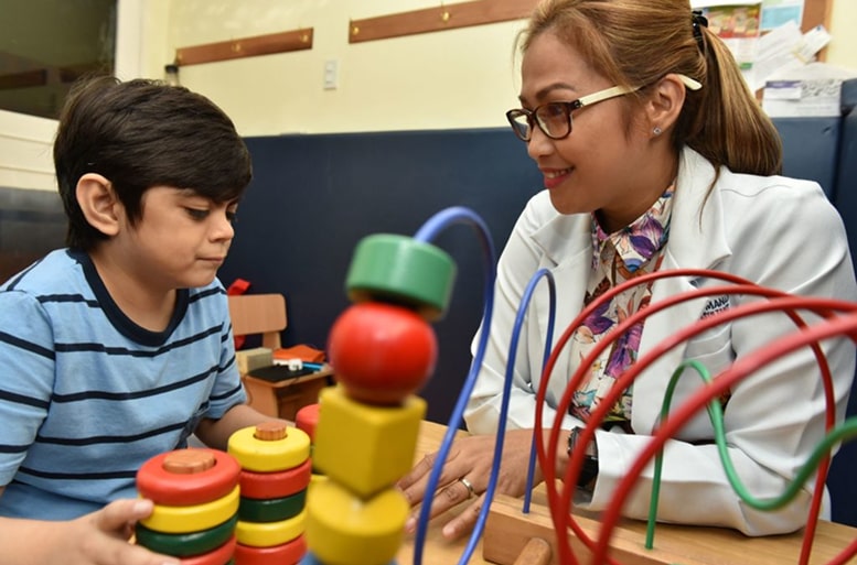 TWhat are the key medical services of Las Pinas Medical Center?