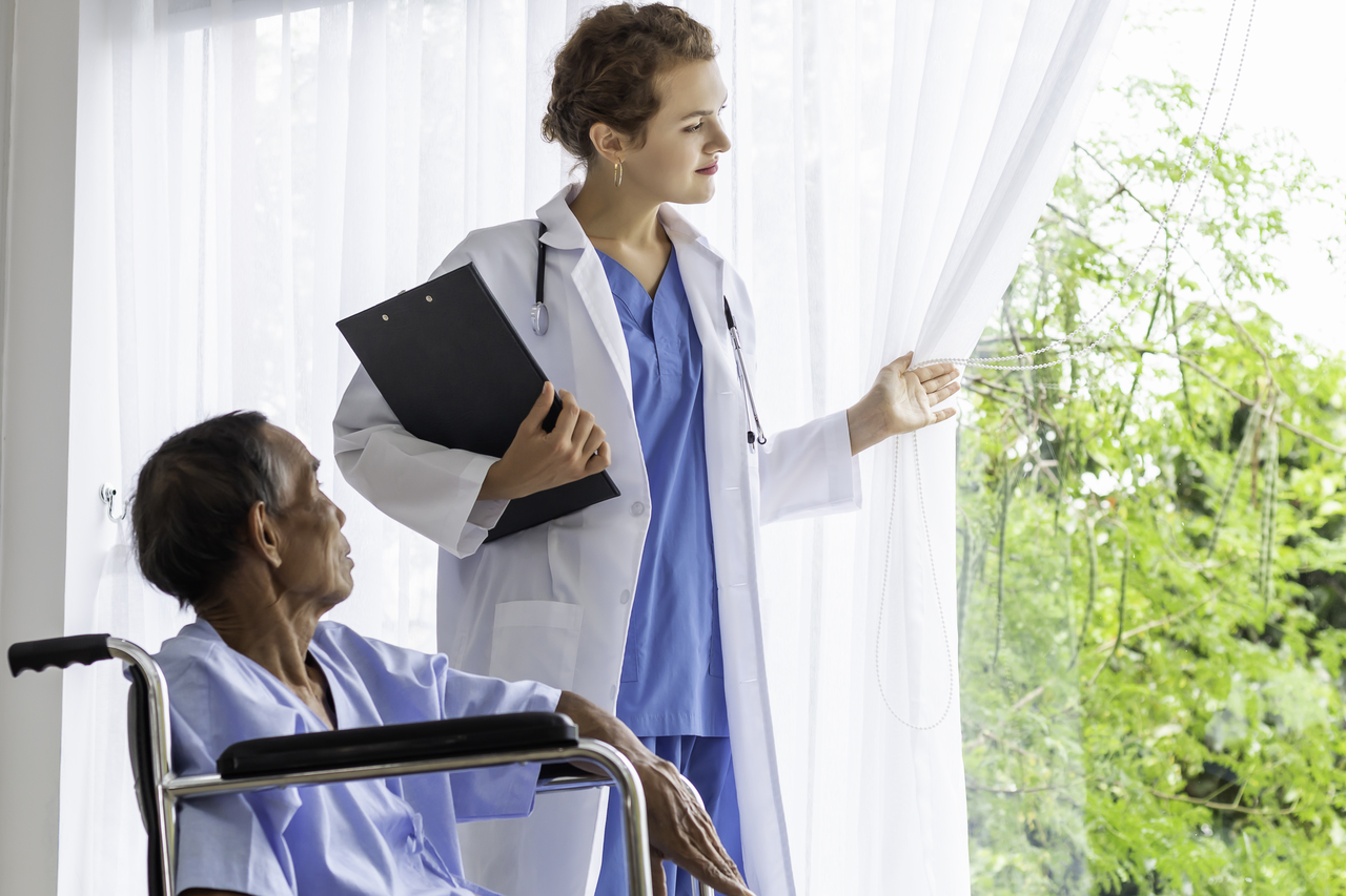 A doctor and a stroke patient in a consultation